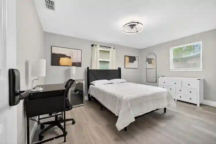 4 BR in Lakeland