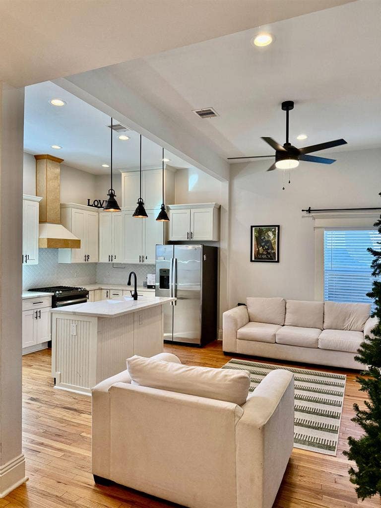 3 BR in Houston