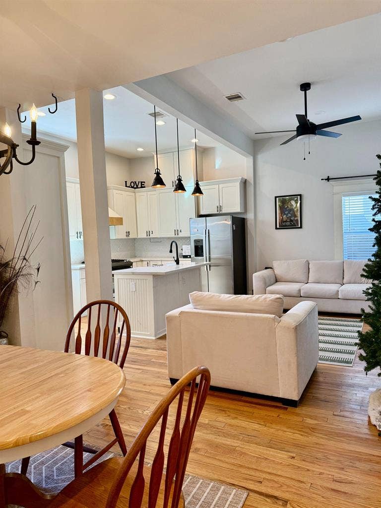 3 BR in Houston