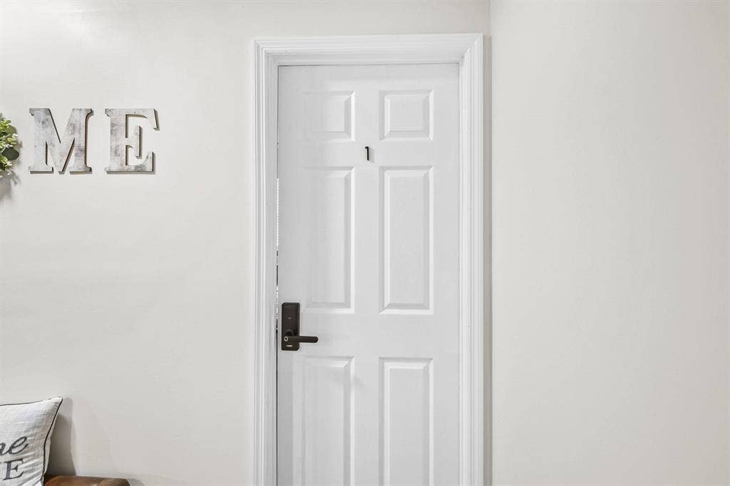 6 BR in Jacksonville