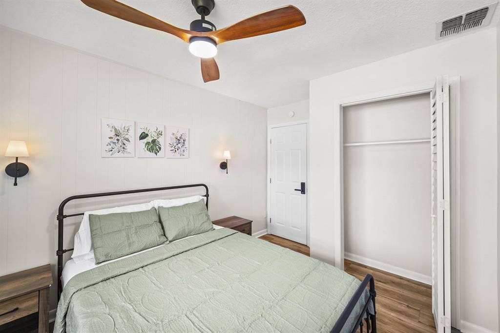 6 BR in Jacksonville