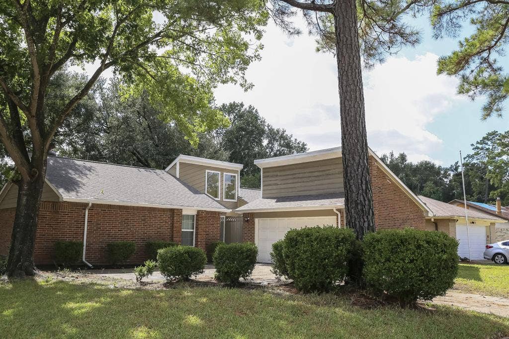 4 BR in Humble