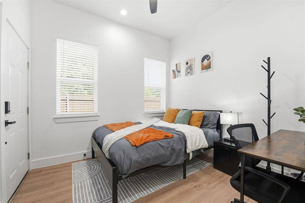 7 BR in Dallas