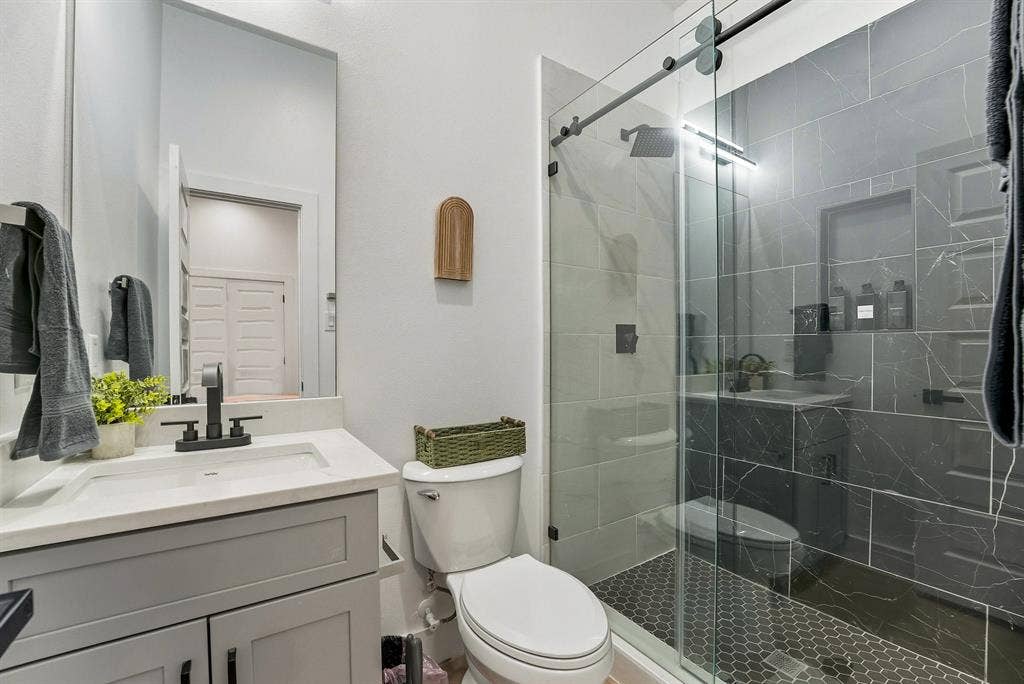 7 BR in Dallas