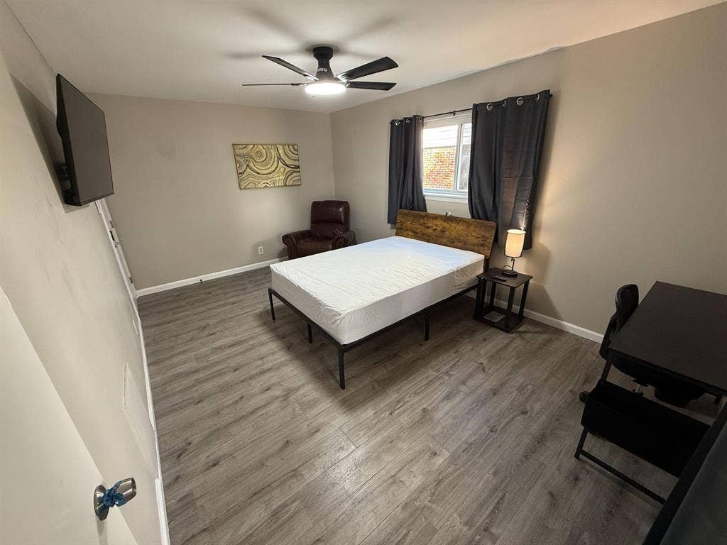 10 BR in Houston