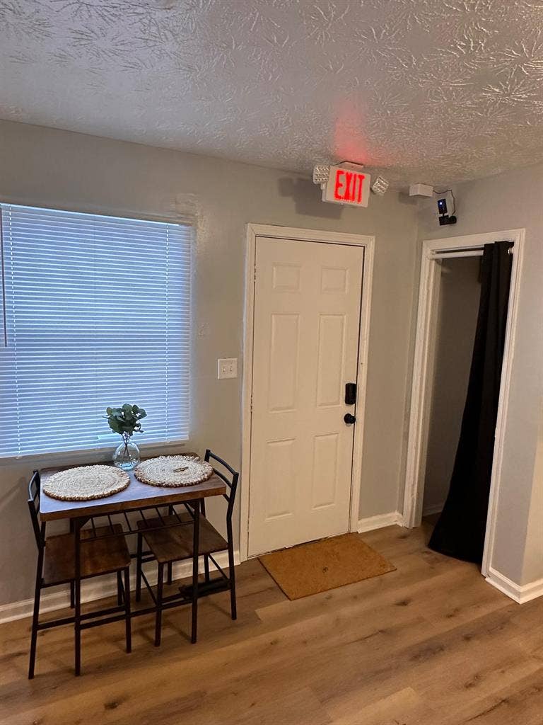 6 BR in Indianapolis