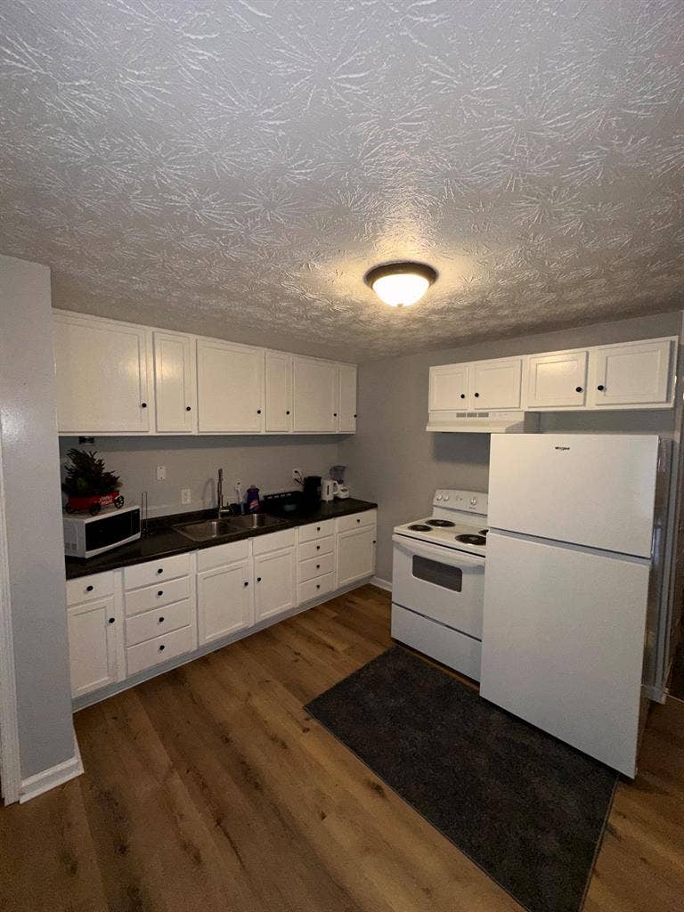 6 BR in Indianapolis
