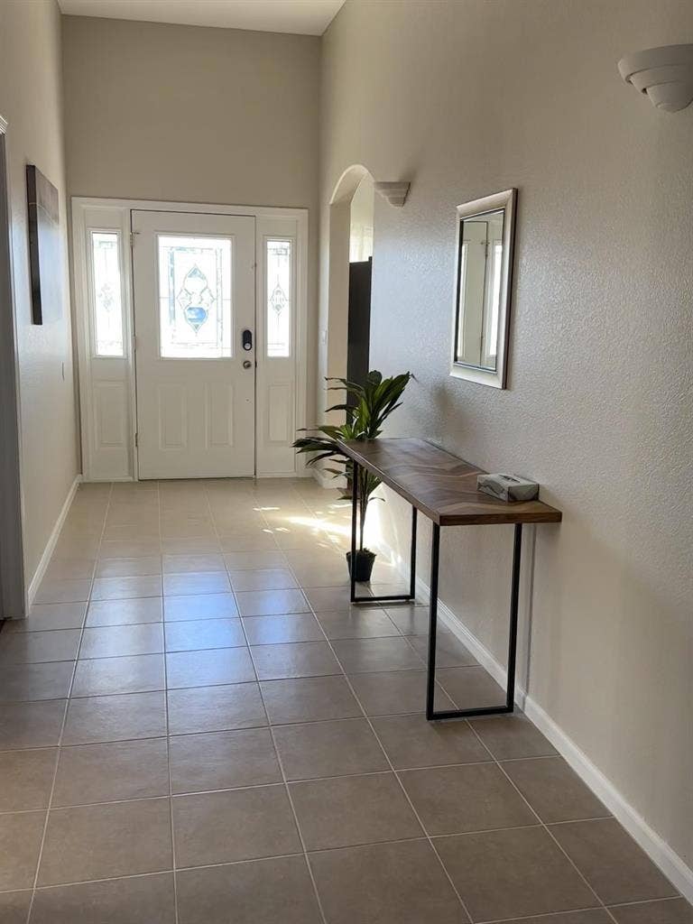 8 BR in Mesa