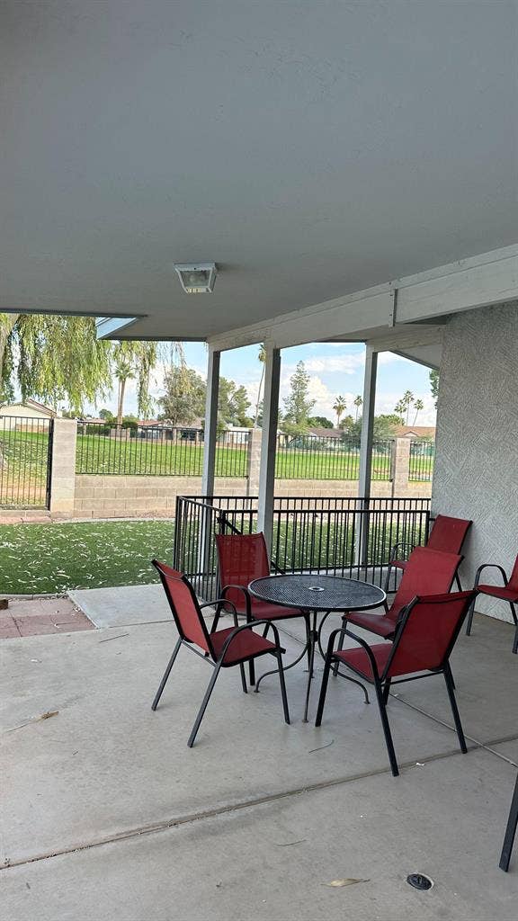 8 BR in Mesa