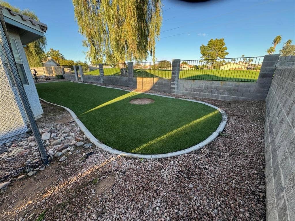 8 BR in Mesa