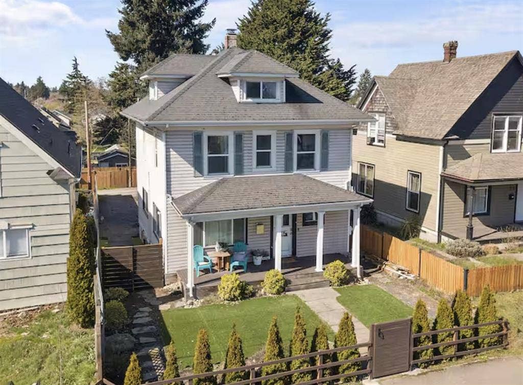 2 BR in Tacoma