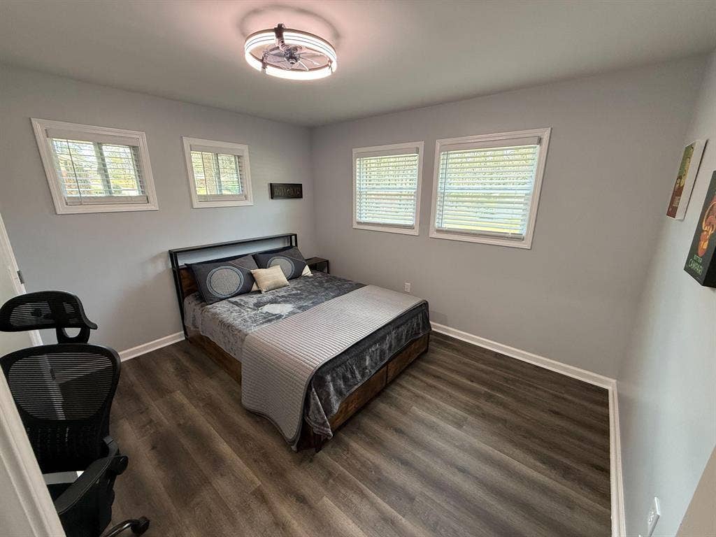 5 BR in East Point