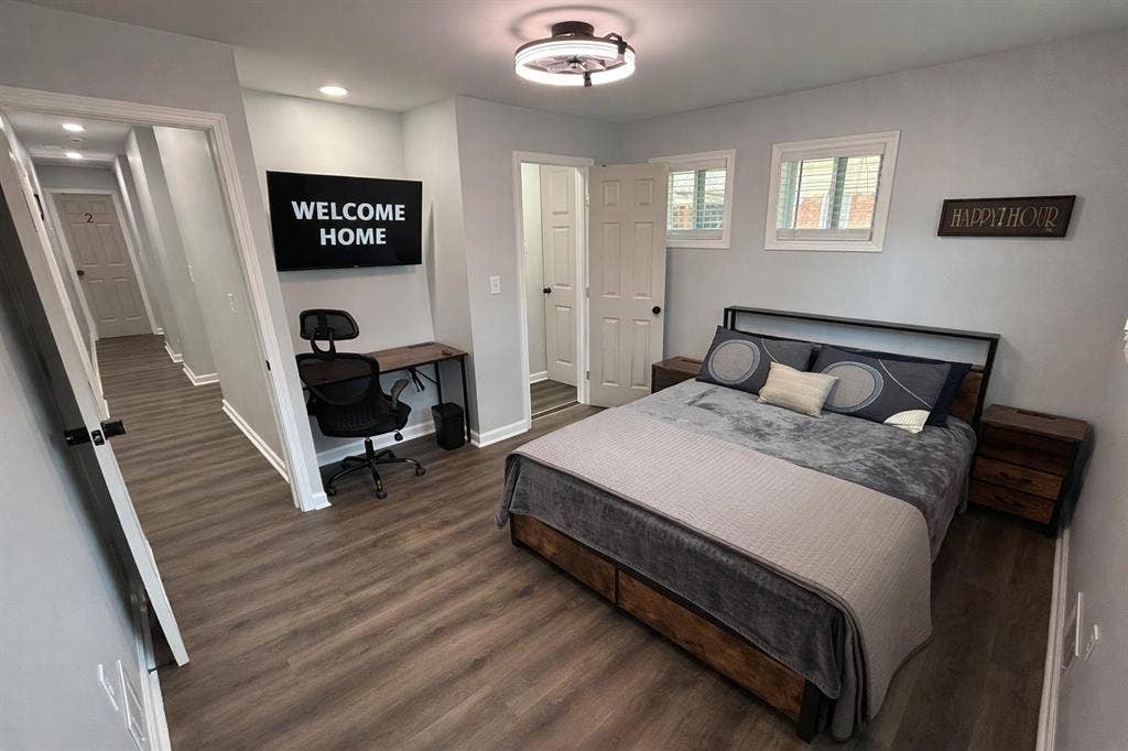5 BR in East Point