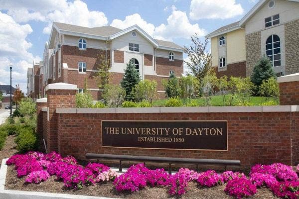 7 BR in Dayton