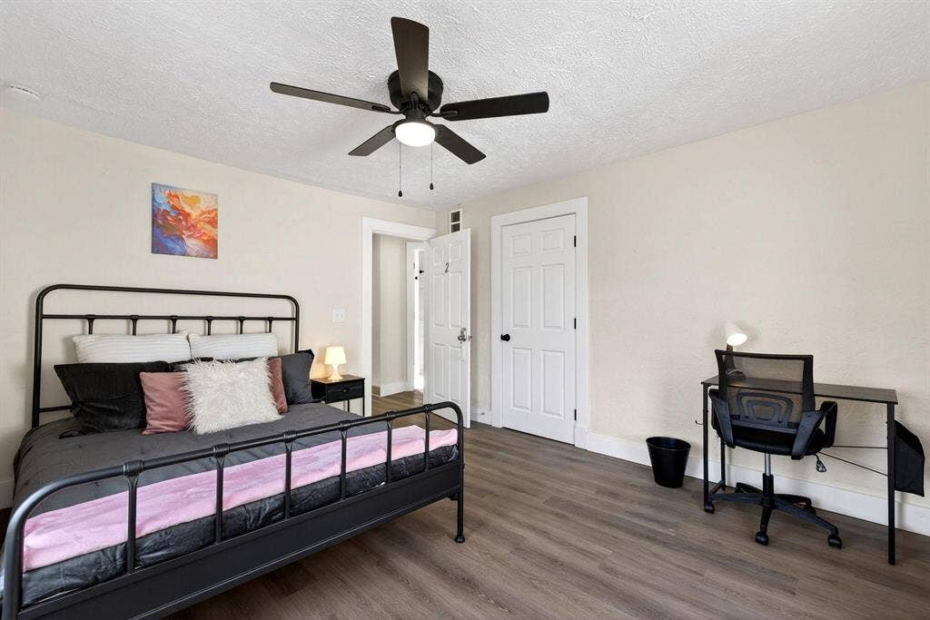 7 BR in Dayton