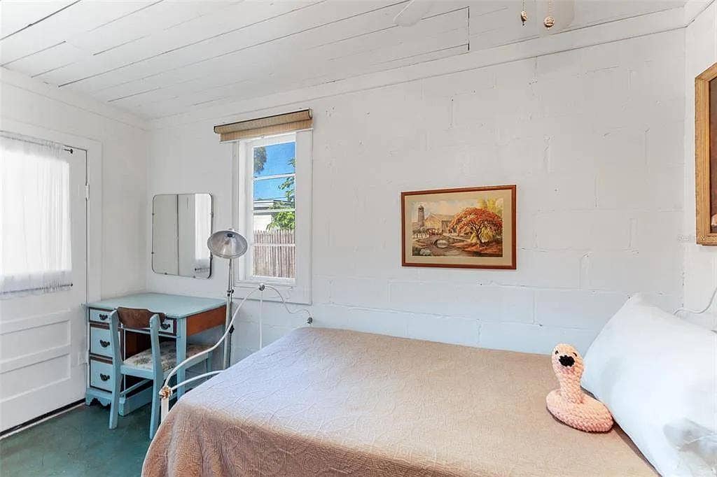 1 BR in Gulfport