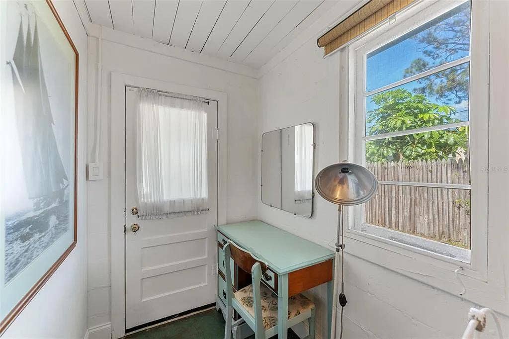 1 BR in Gulfport