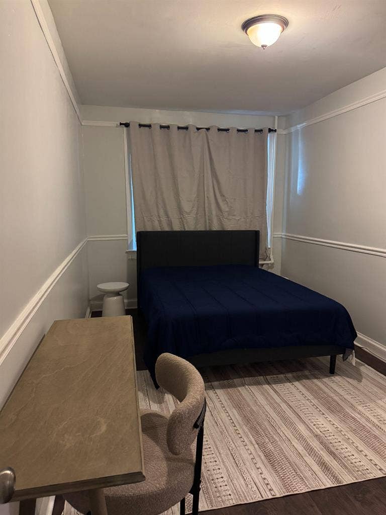 2 BR in Washington
