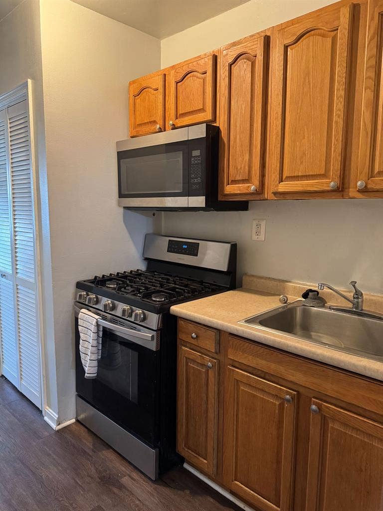 2 BR in Washington