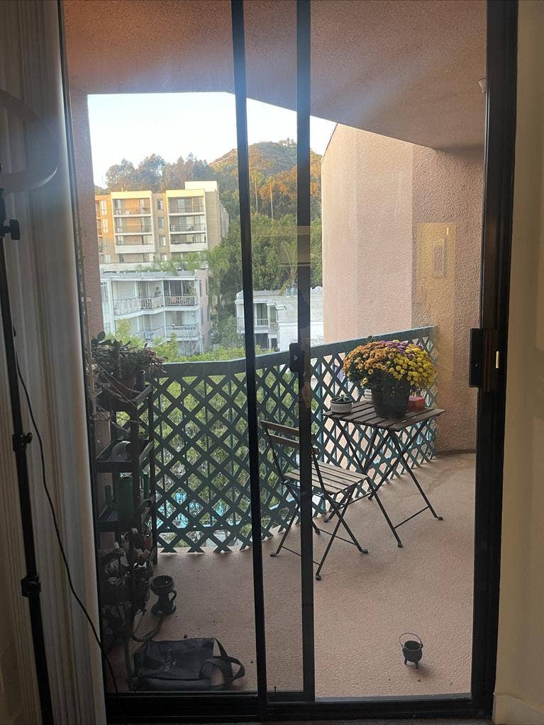 Apartment in hollywood