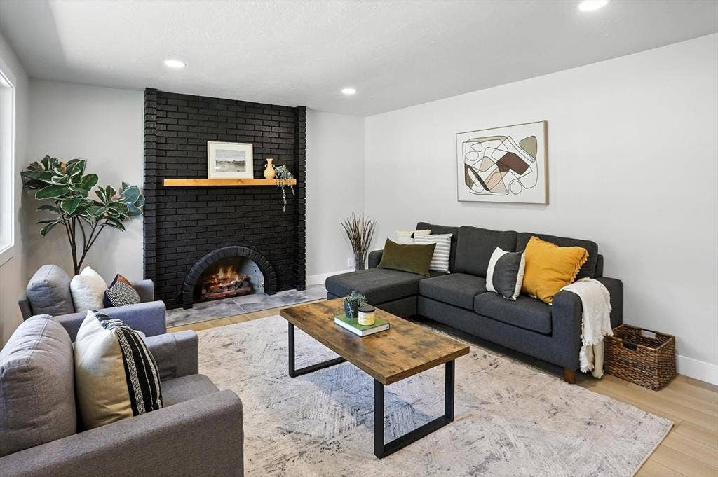 Private Room In Remodeled House