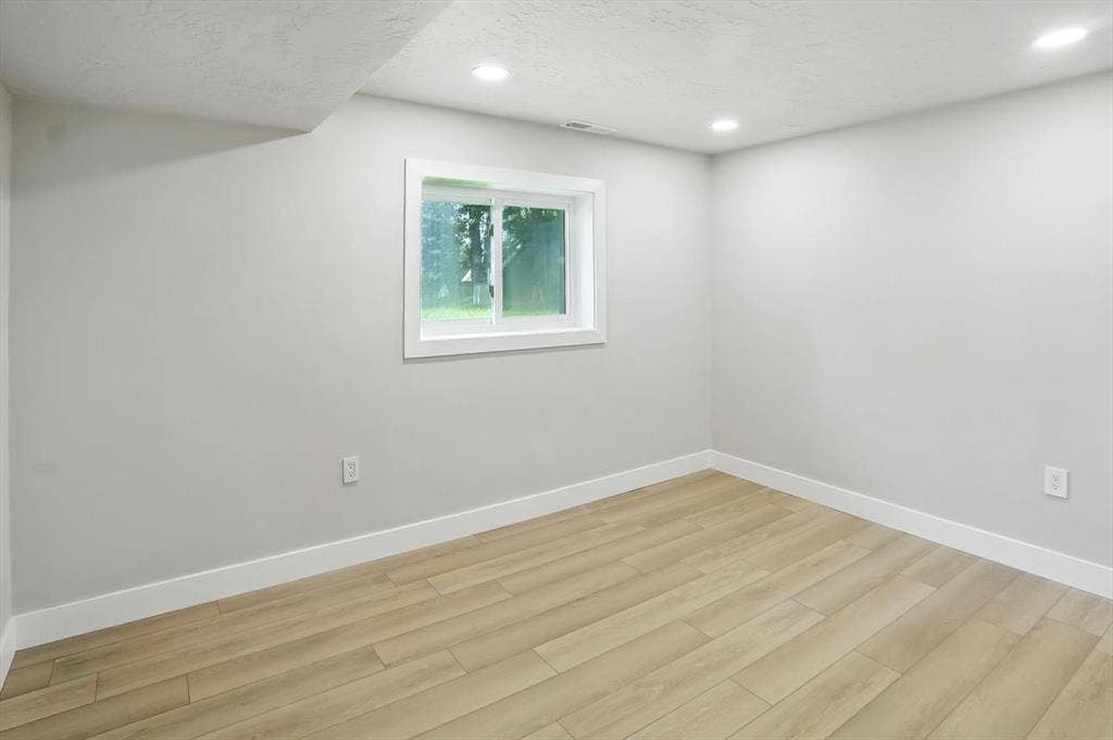 Private Room In Remodeled House