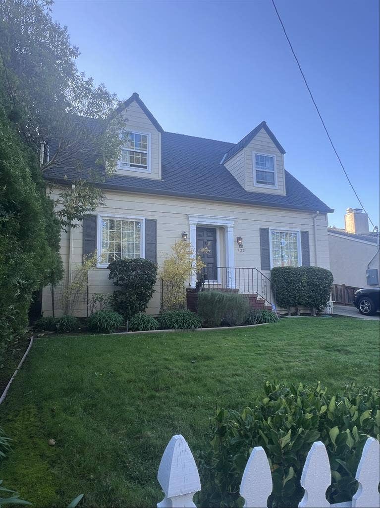 Move-In Ready Room – San Carlos