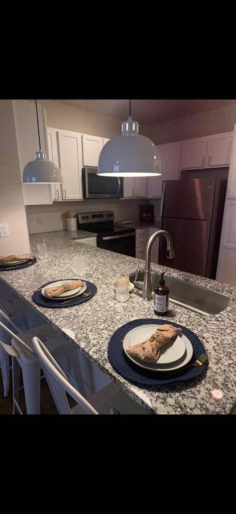 Female roommate needed