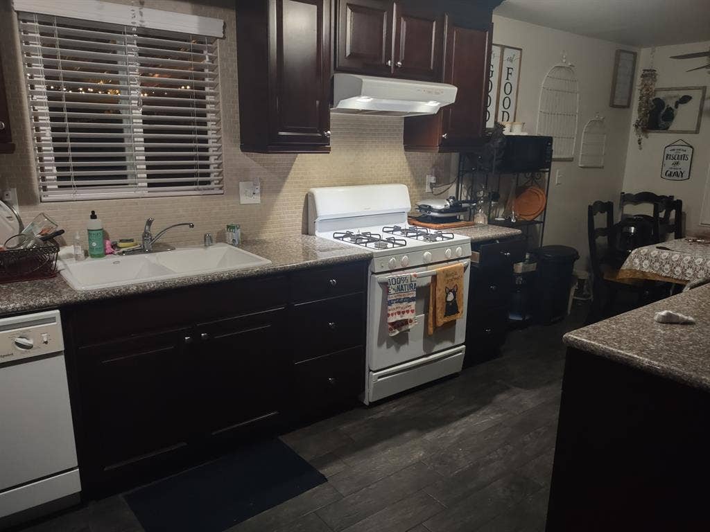 Private Room 4 Rent
NO PETS