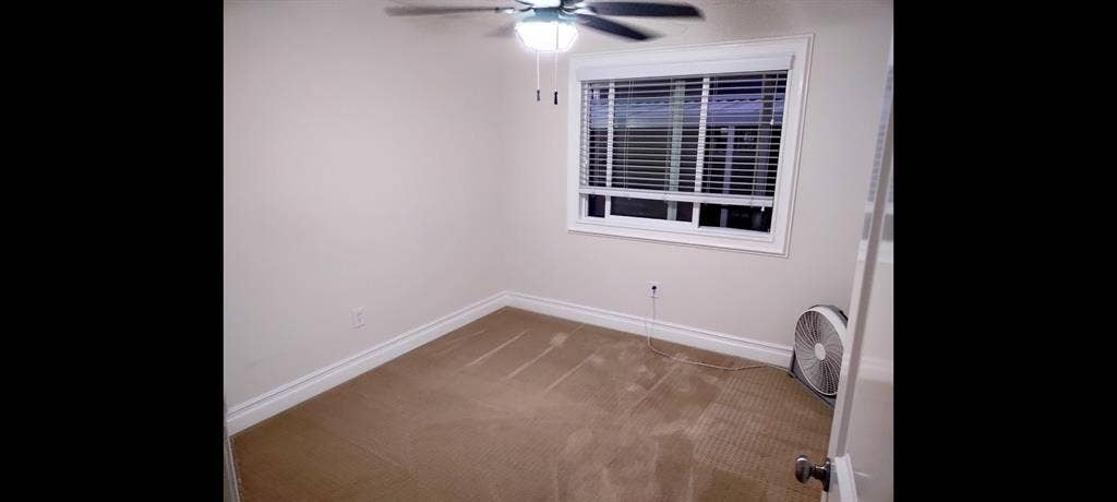 PRIVATE Room 4 Rent no pets