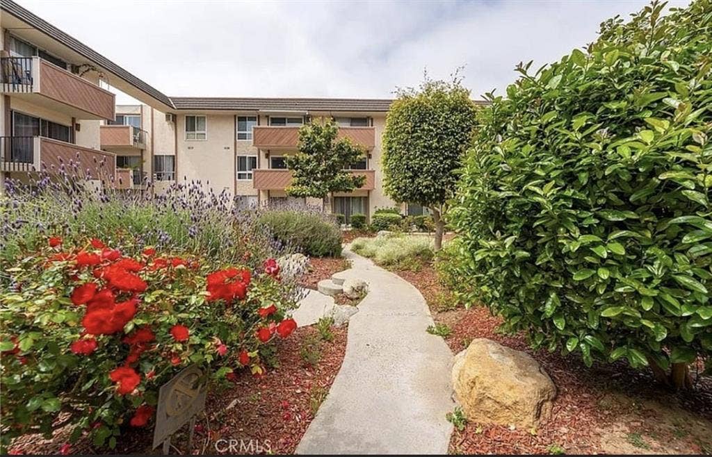 Very Cozy Furnished Studio in LB