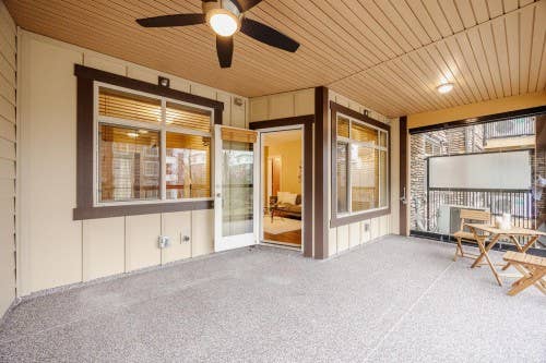 Priv. Room/Bath -Condo w/ SOLARIUM!