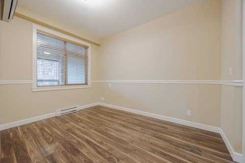 Priv. Room/Bath -Condo w/ SOLARIUM!