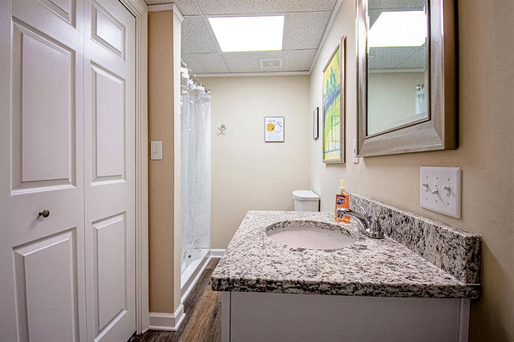 5 BR in Woodstock
