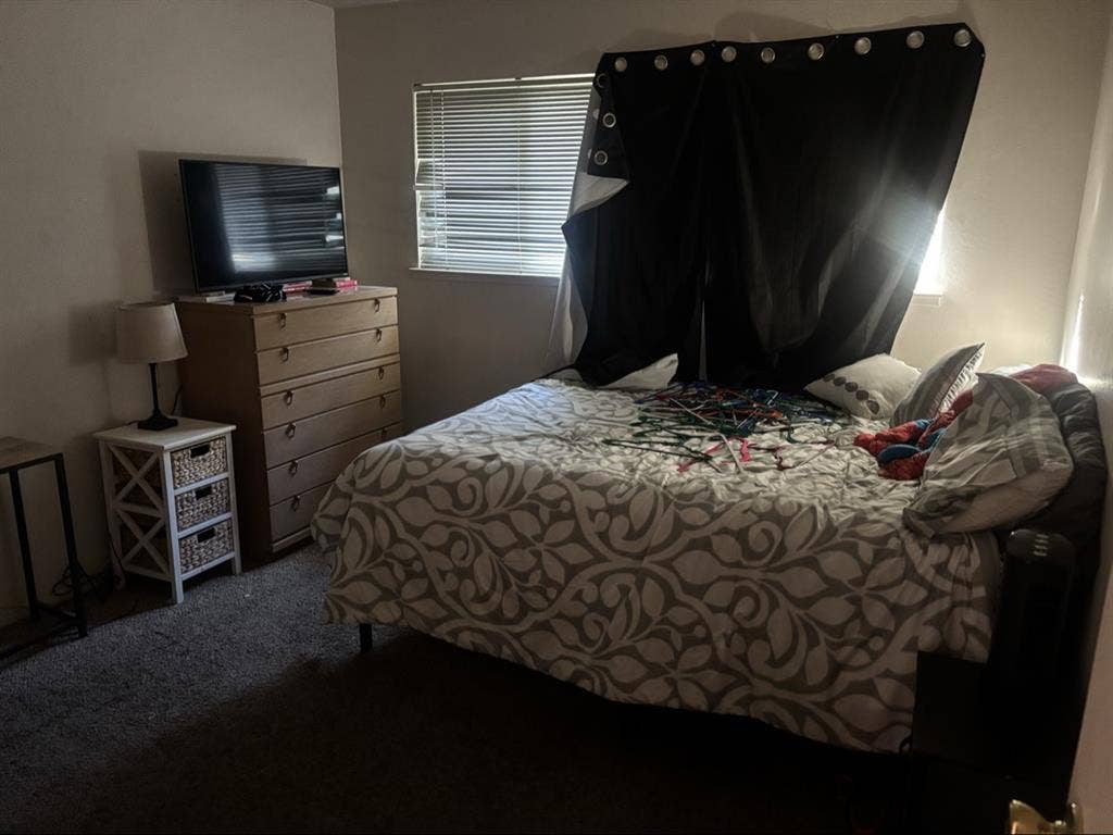 Cozy 2 bedroom 1 bath 4plex