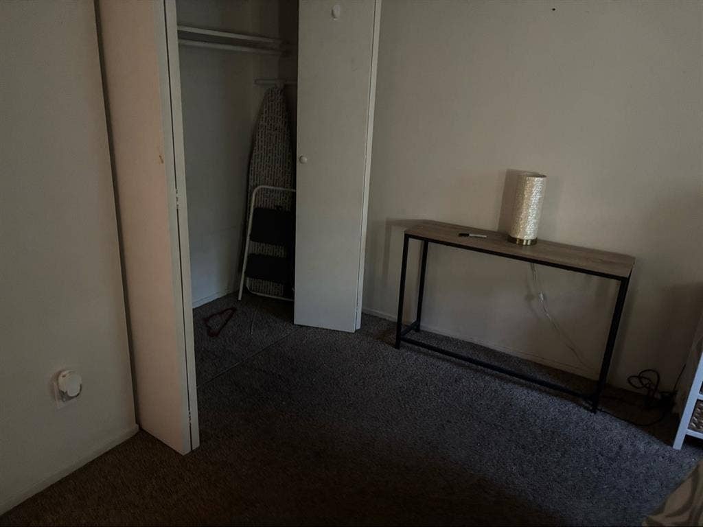 Cozy 2 bedroom 1 bath 4plex