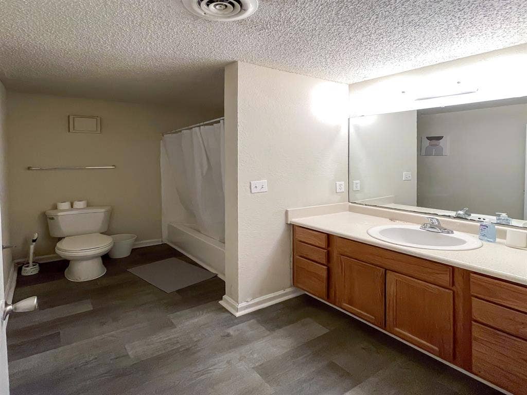 2 BR in Atlanta