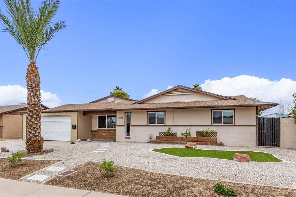 6 BR in Phoenix