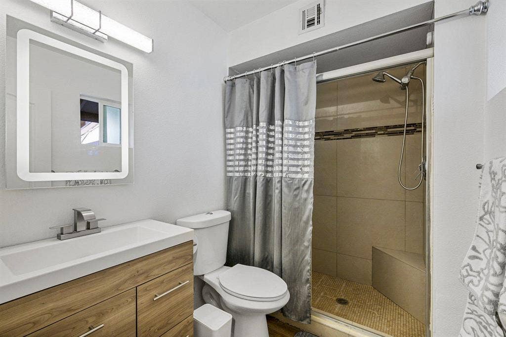 6 BR in Phoenix