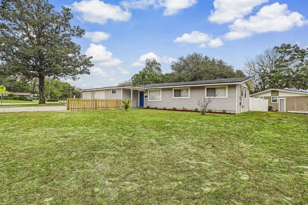 7 BR in Jacksonville