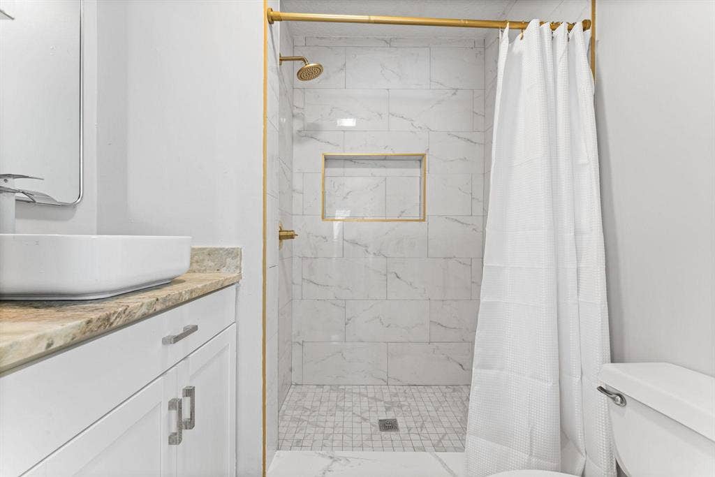 7 BR in Orange Park
