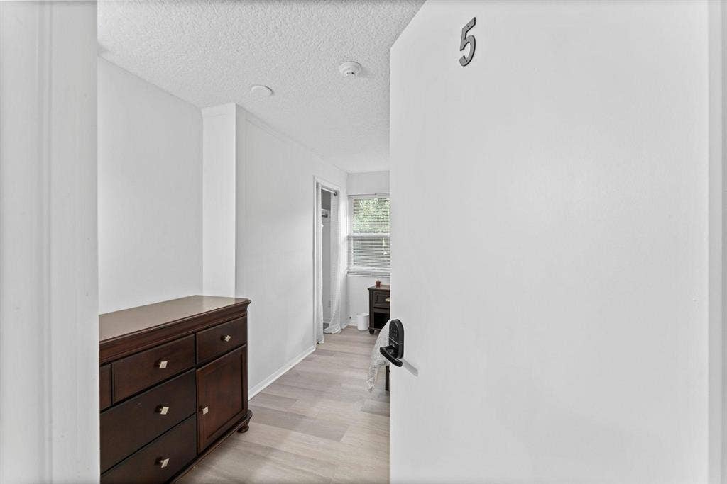 7 BR in Orange Park