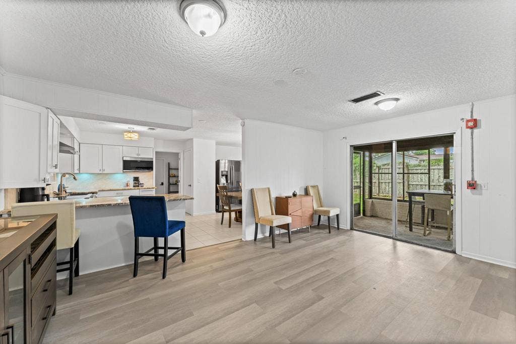 7 BR in Orange Park