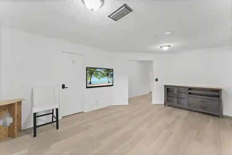 7 BR in Orange Park