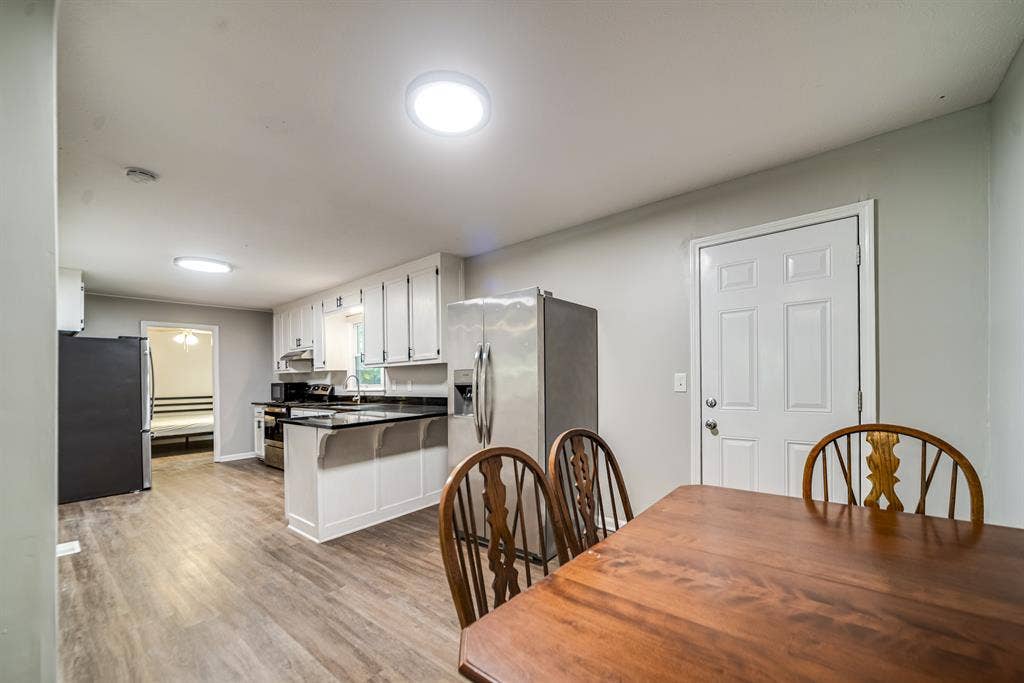 8 BR in Newnan