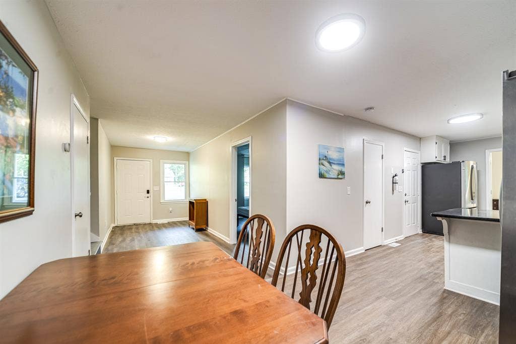8 BR in Newnan