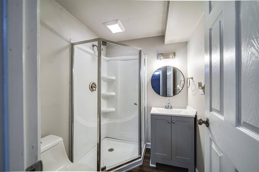 8 BR in Newnan