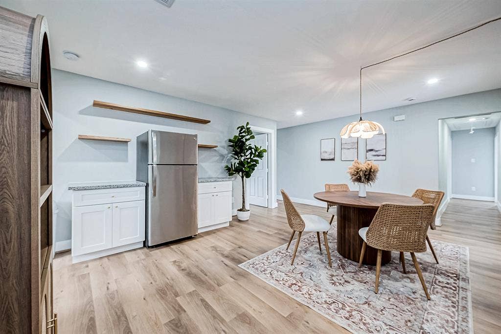 6 BR in Houston