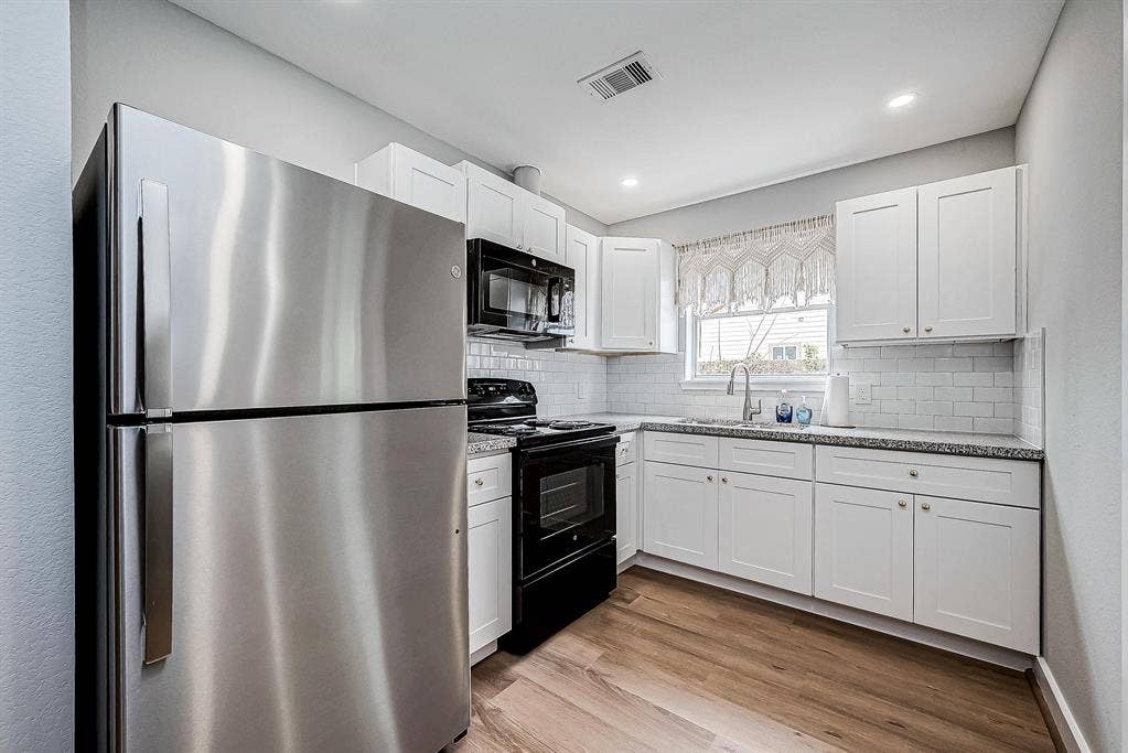 6 BR in Houston