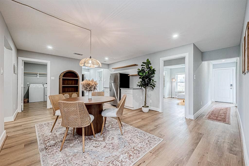 6 BR in Houston